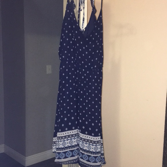 Dress - Picture 1 of 4